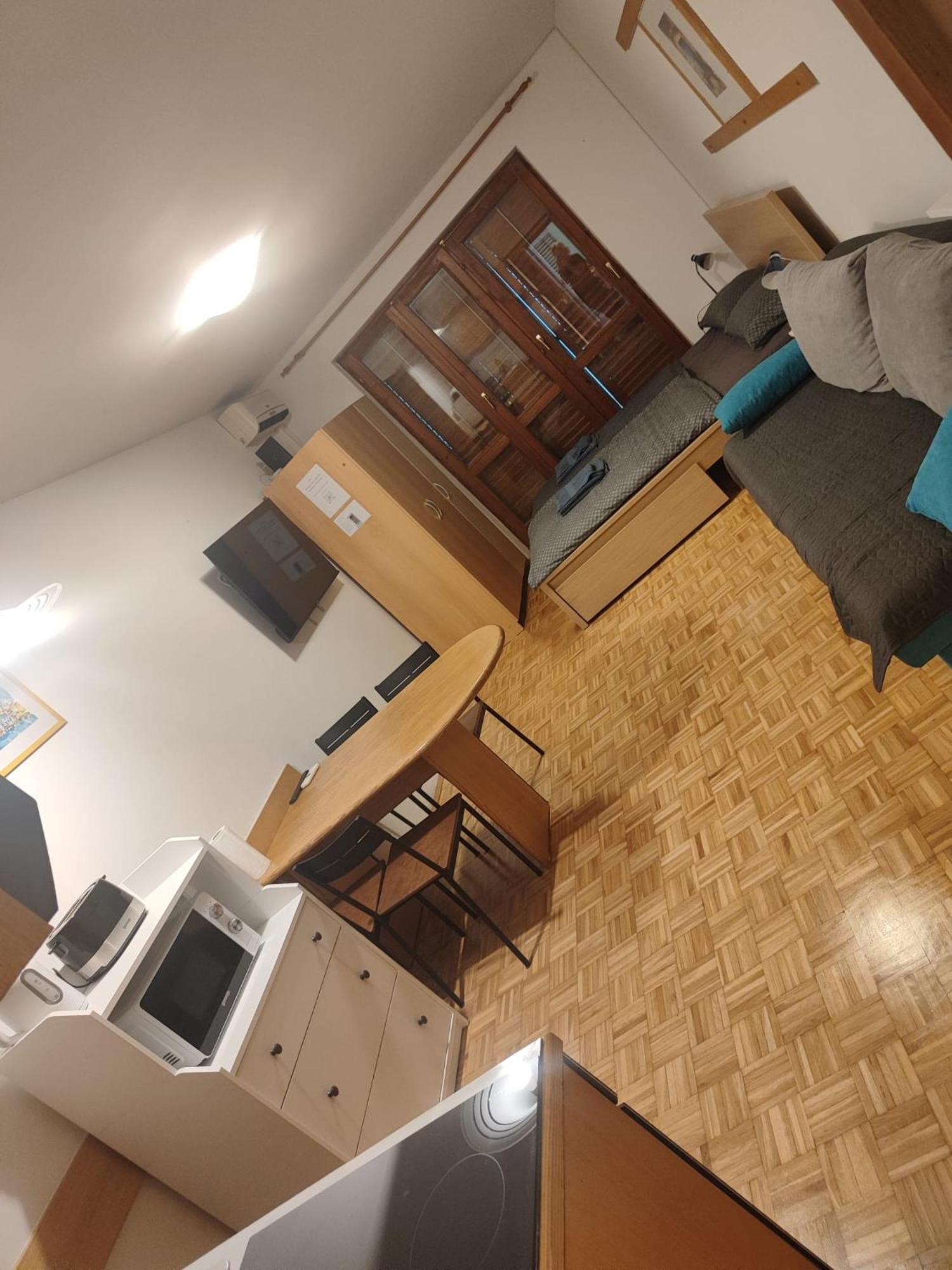 Apartma Luka With Private Parking Изола Екстериор снимка